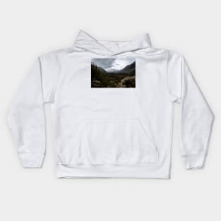 Epic Mountain View in Mt. Cook National Park Kids Hoodie